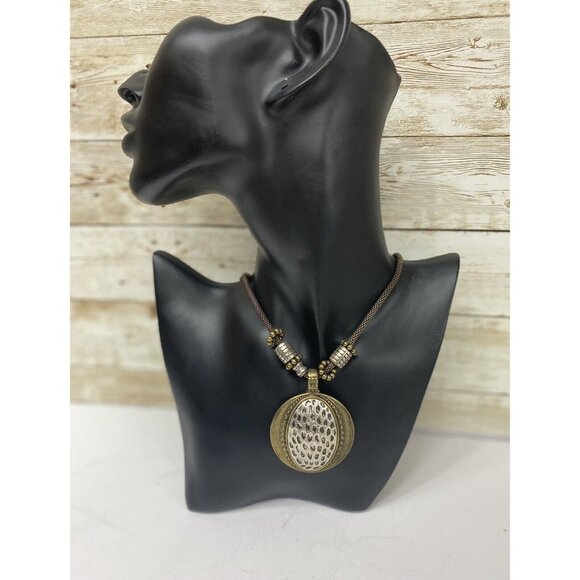 Premier Designs Cordova Necklace Pendant Brass Silvertone Leopard Cheetah - Picture 8 of 8